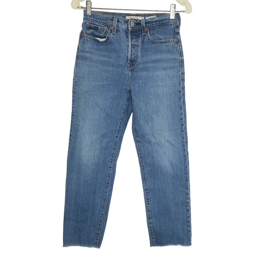 Levi's Women's Wedgie Straight-Leg High Rise Cropped Jeans - Picture 2 of 12